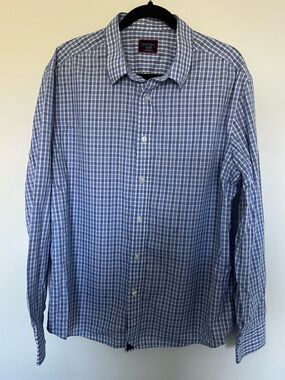 UNTUCKit Men's Blue and White Check Button-Down Shirt